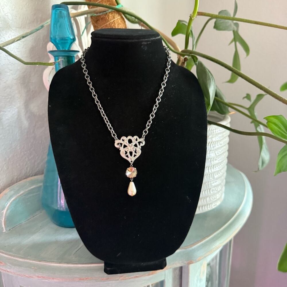 Sabika Crystal Winter 2012 Chainlink Pendant Necklace